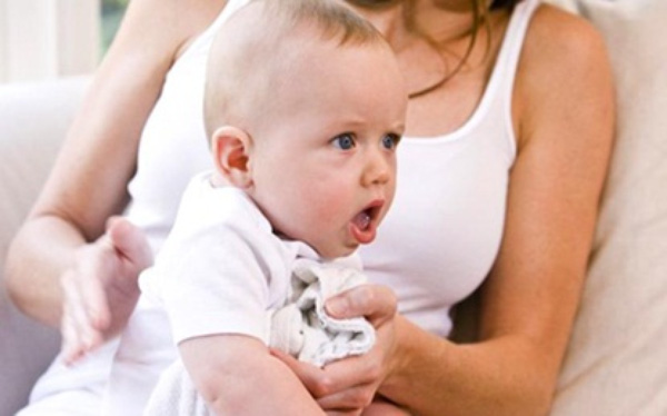Hiểu đúng về hội chứng trào ngược dạ dày ở trẻ sơ sinh