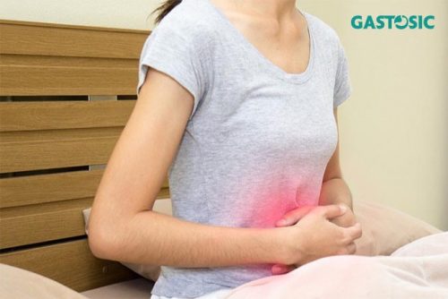 Nóng dạ dày là triệu chứng điển hình của trào ngược dạ dày