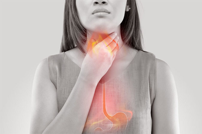 trào ngược dạ dày thường gây ợ hơi đắng miệng