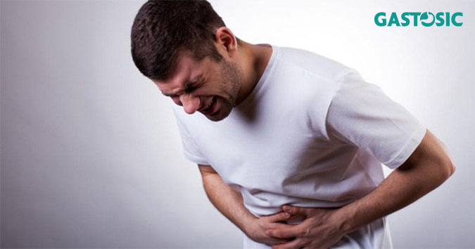 Đau bụng là triệu chứng thường đi kèm tiêu chảy